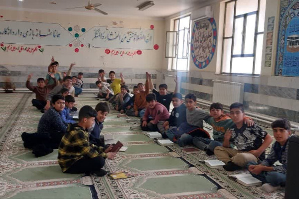 اجرای نهضت ملی زندگی با آیه ها در مدارس شهرستان مهران