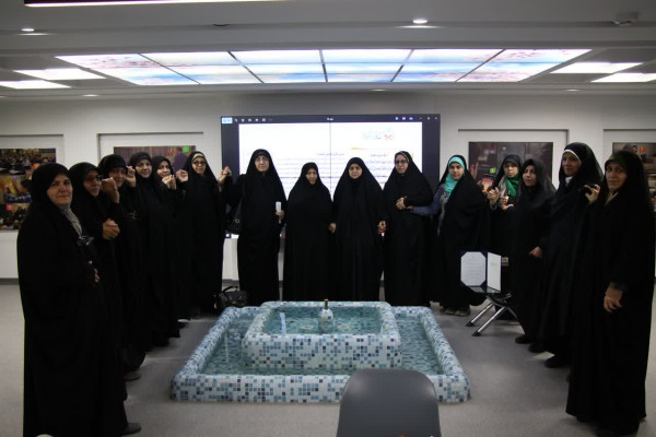 مروری بر بازدید اقشار مختلف از نمایشگاه «زندگی با آیه‌ها»