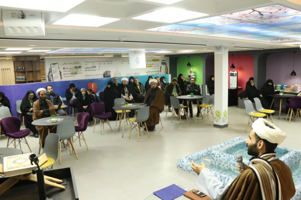 مروری بر بازدید اقشار مختلف از نمایشگاه «زندگی با آیه‌ها»