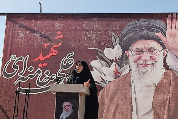 حضور پرشور بانوان در صحنه، دشمن را ناکام خواهد گذاشت