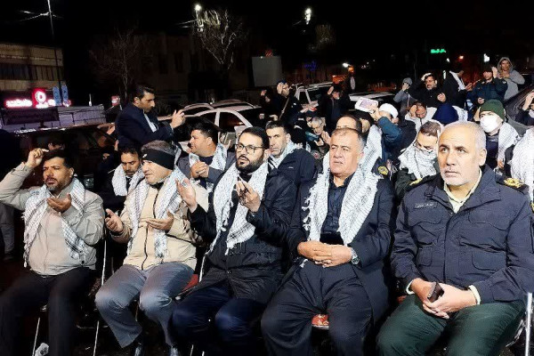 مراسم احیای نخستین شب قدر در میدان آزادی سنندج