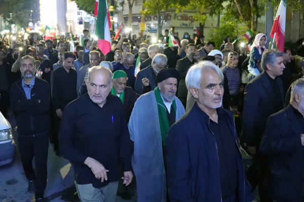 تجمع بزرگ مردمی بوشهری ها در محکومیت تجاوز آشکار استکبار