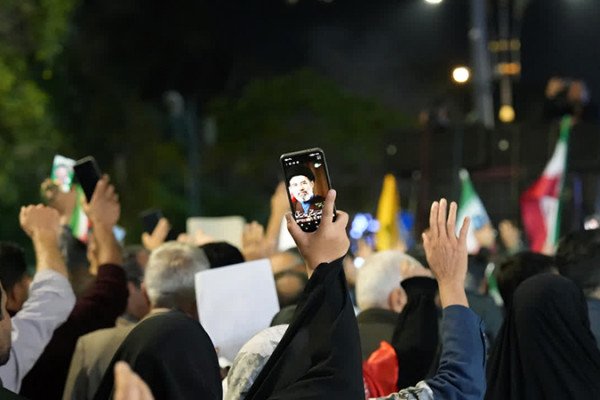 تجمع بزرگ مردمی بوشهری ها در محکومیت تجاوز آشکار استکبار