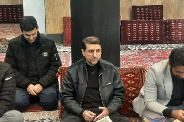 محفل انس با قرآن در ماه مبارک رمضان در مسجد حاج آقا ابوتراب آل آقا کرمانشاه