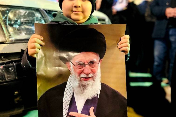 بچه های ما خونخواه رهبر شهیداند