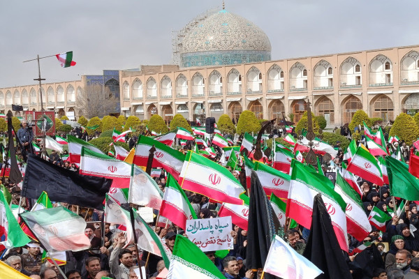 اجتماع عظیم و بی نظیر هیئات مذهبی در میدان امام اصفهان