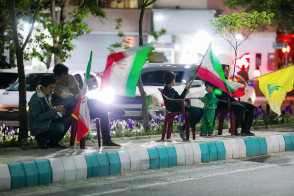 شیفت شب میدان خیابان با مردم است.