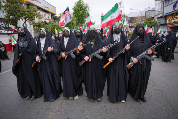 اجتماع بزرگ «بانوان جانفدا» در رشت برگزار شد