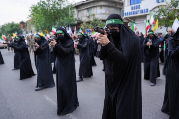 اجتماع بزرگ «بانوان جانفدا» در رشت برگزار شد