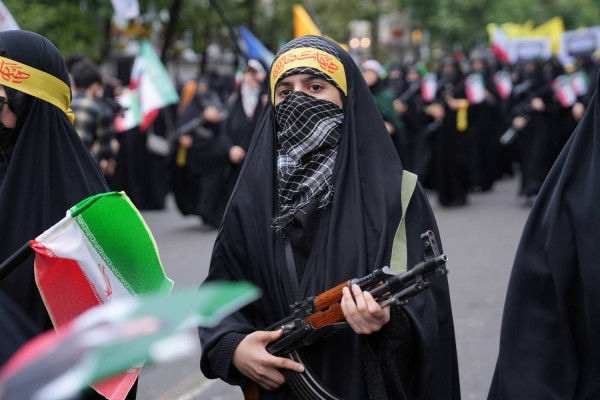 اجتماع بزرگ «بانوان جانفدا» در رشت برگزار شد