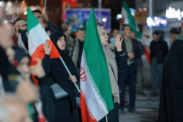 هنوز بعد از پنجاه و چهارمین شب ، صدای جهاد تبیین از میدان های اصلی شهر کرمان بلند است.