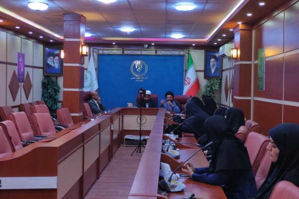دیدار صمیمی رئیس دارالقرآن کریم استان ایلام با فعالان قرآنی