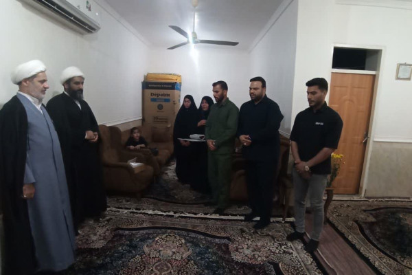 پدران شهدا اسوه‌های مقتدر ایستادگی و پاسبانان ارزش‌های انقلابند