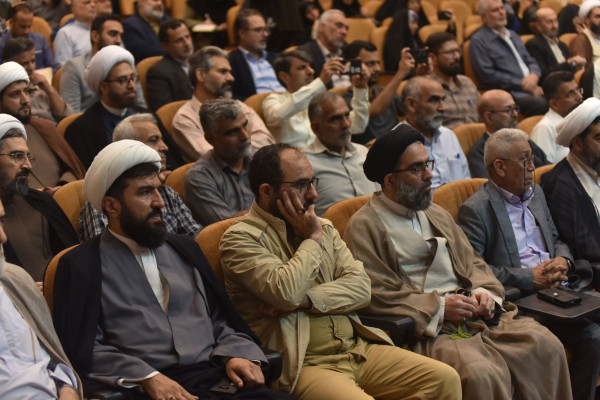 نشست تحلیلی تحولات منطقه و جهان با حضور جمعی از نخبگان فرهنگی؛