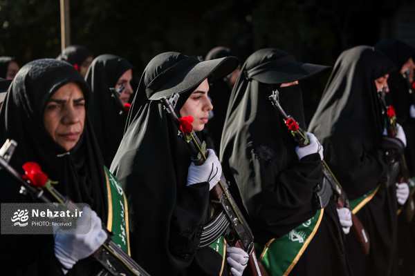 «ایران کے لیے قربانی» کے 313 ہزار رضاکاروں کی بڑی فوجی مشق منعقد ہوئی