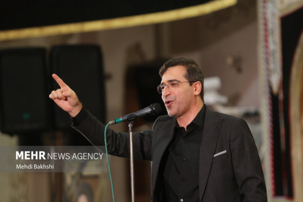 قم در سوگ بانوی کرامت سیاه‌پوش شد