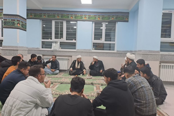 جلسات هفتگی هیئت دانش آموزی دبیرستان شهدای شهر بدره