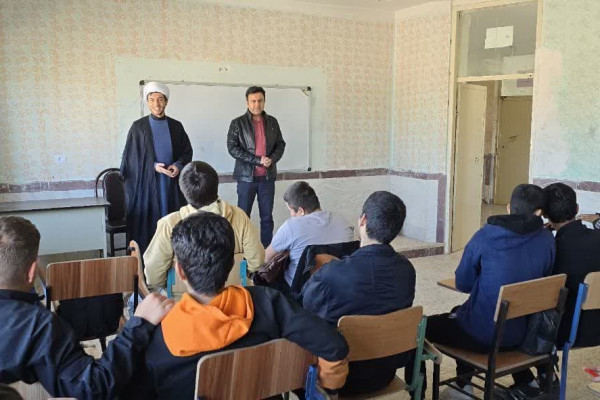 تبلیغ روحانیون اعزامی اداره تبلیغات اسلامی مهران در مدارس