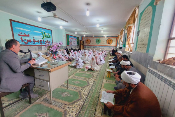 زندگی با آیه ها در مدارس شهرستان بدره