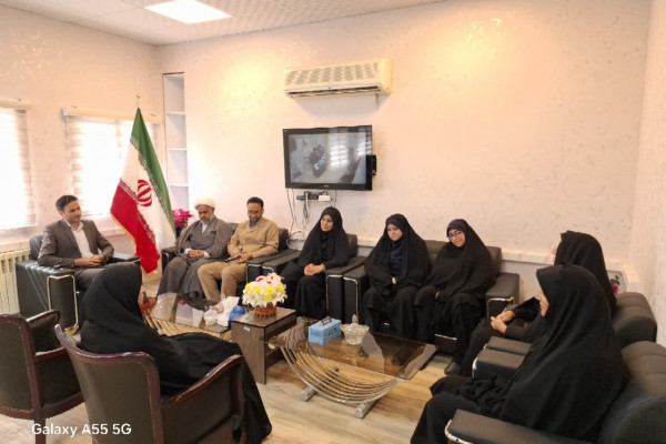 دیدار شورای مداحان و هیئات مذهبی بانوان بدره، با امام جمعه و فرماندار