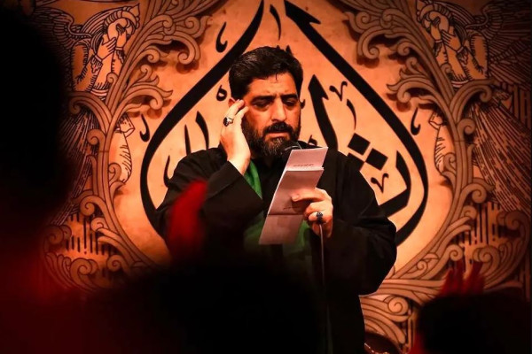 آن بانوی فاضله در ثواب منقبت‌خوانی‌های آل‌الله (ع) شریک است