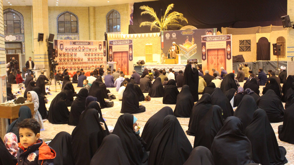 برگزاری محفل انس با قرآن در مصلی شهر ایلام