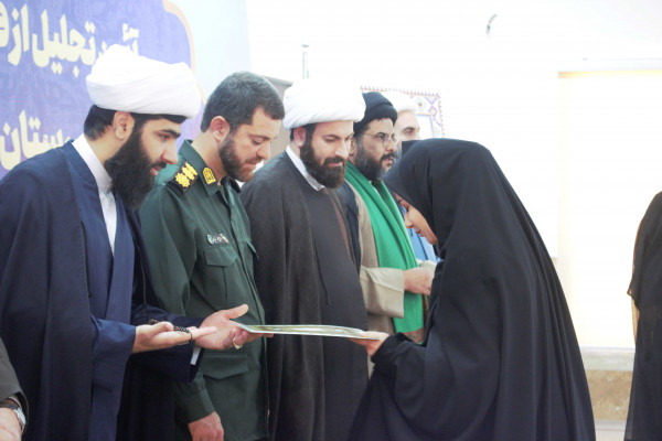 برگزاری مراسم تقدیر از فعالان قرآنی شهرستان مهران