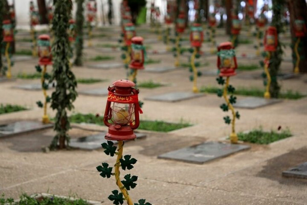 «زندگی با آیه‌ها» از زبان شهیدان استان منتشر شد