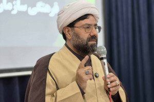 بانوان باید شأن اسلامی زن را بشناسند و از آن دفاع کنند